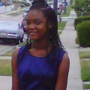 Meet your Posher, Essie